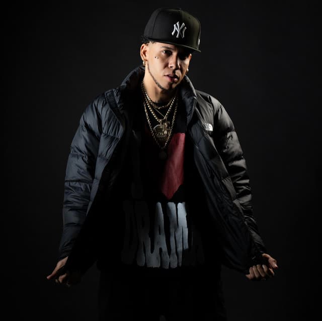 Dixson Waz artist photo