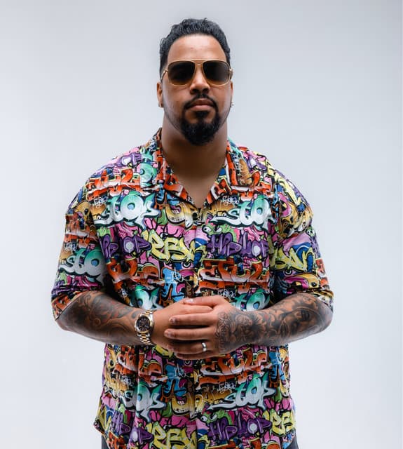 Jones Suave artist photo